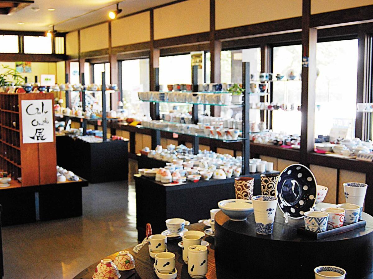 Ooedo Onsen Monogatari Ureshinokan酒店 外观 照片